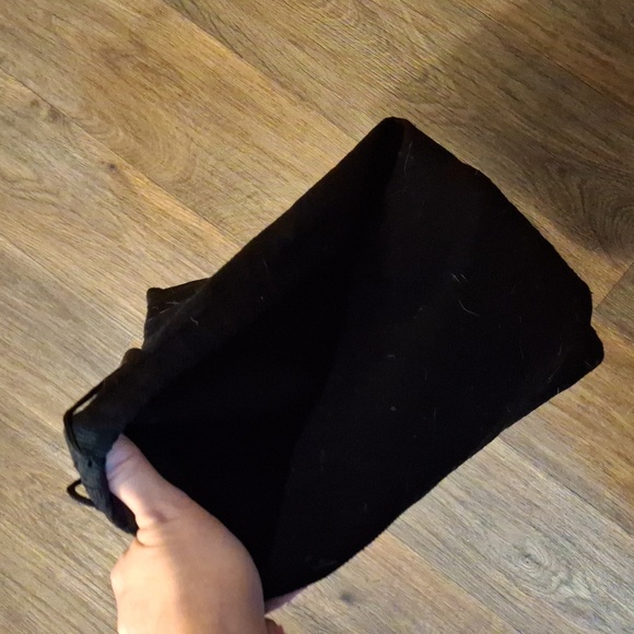 Tumi Black Beaded Drawstring Dust Bag. - Picture 5 of 5